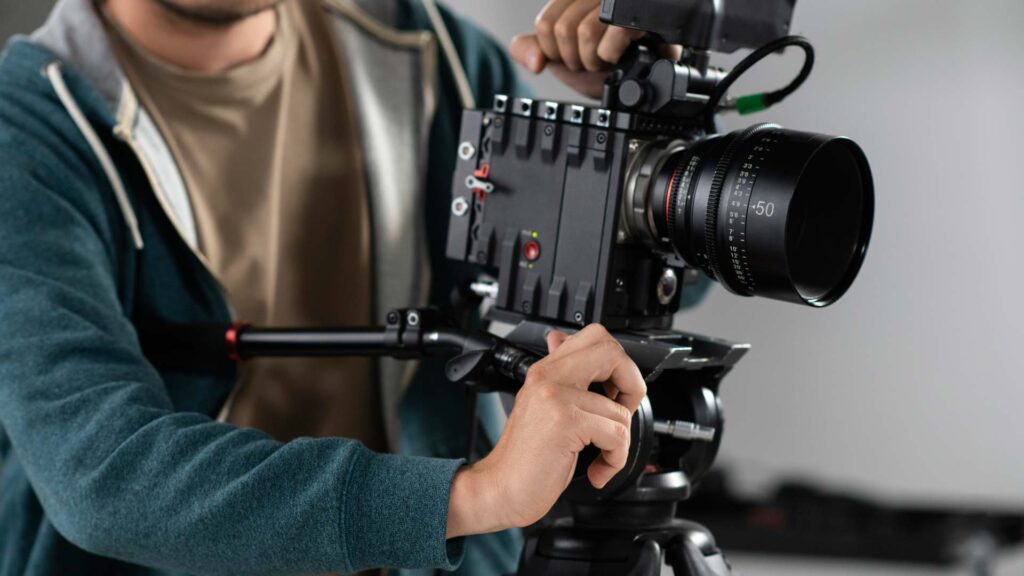 The-Advantages-Of-Hiring-Professional-Video-Production-Teams-On-NewsTime